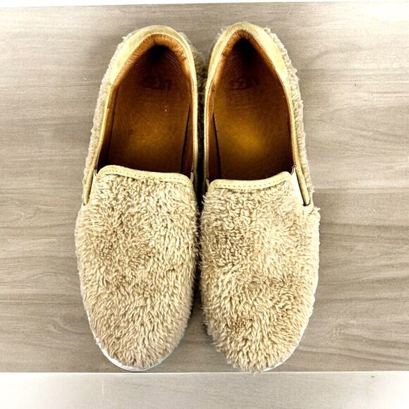 UGG Women’s 8 Ricci beige Faux Fur and suede Slip-On Leather Casual Sneakers - Picture 3 of 9